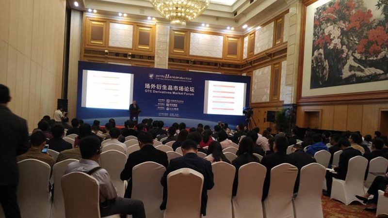 在线课程与实体班：效果差异解析