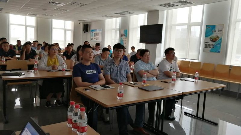 成人教育自学和报班哪个省钱